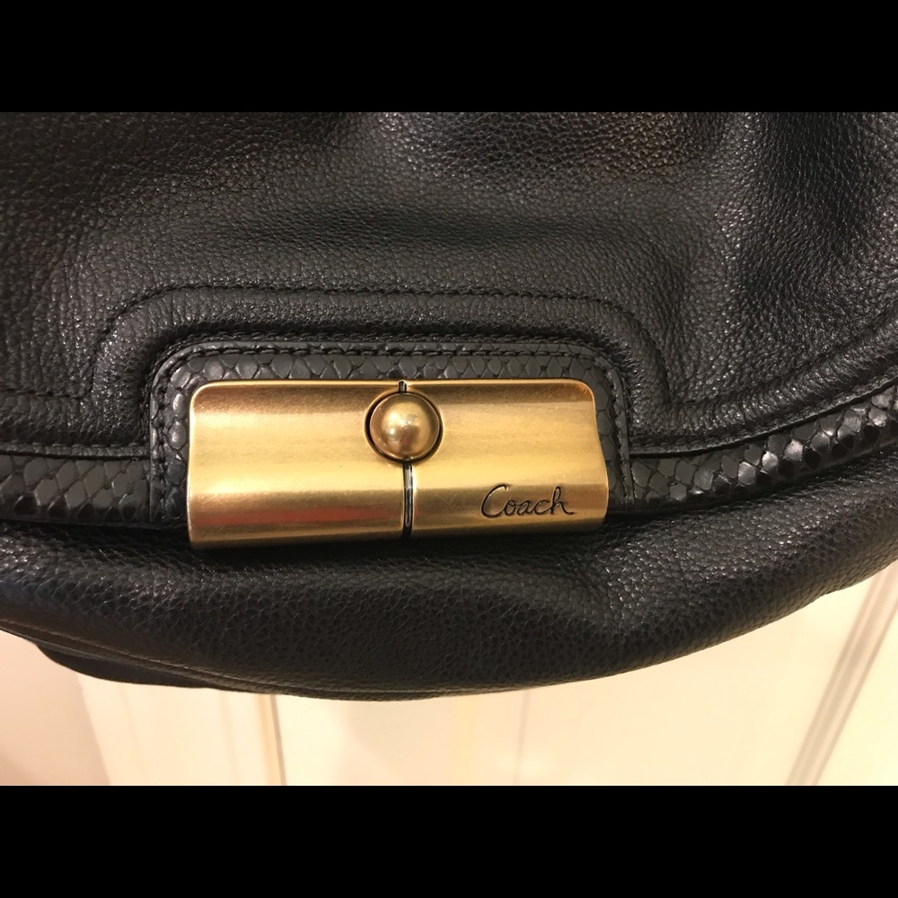 Coach Kristin Hand/Shoulder bag- Like New! - Picture 6 of 15